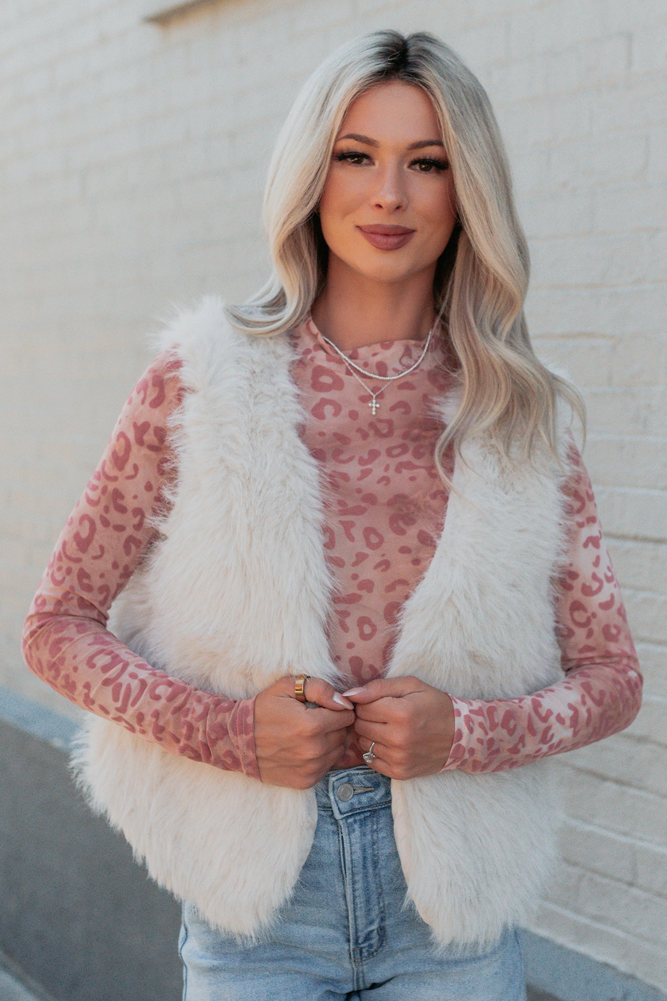 Passion & Desire Faux Fur Vest (Ecru)